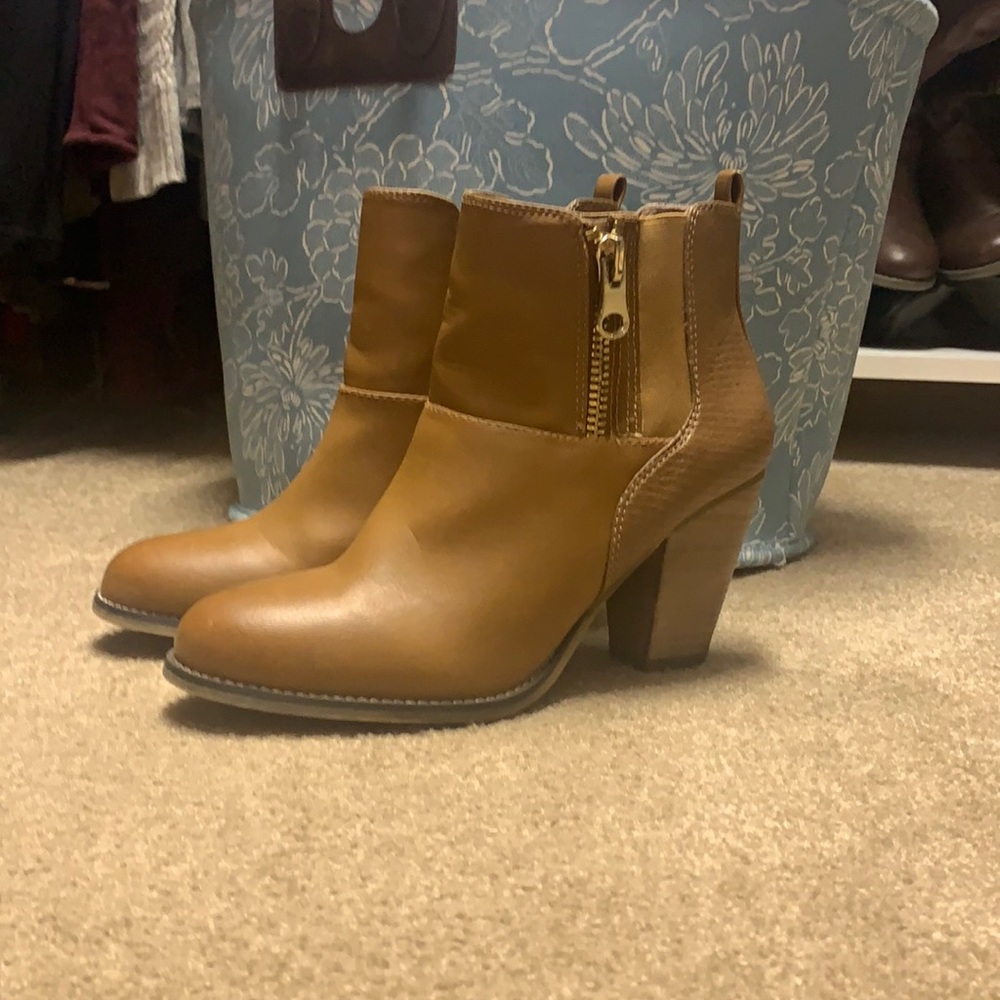Aldo heeled brown booties